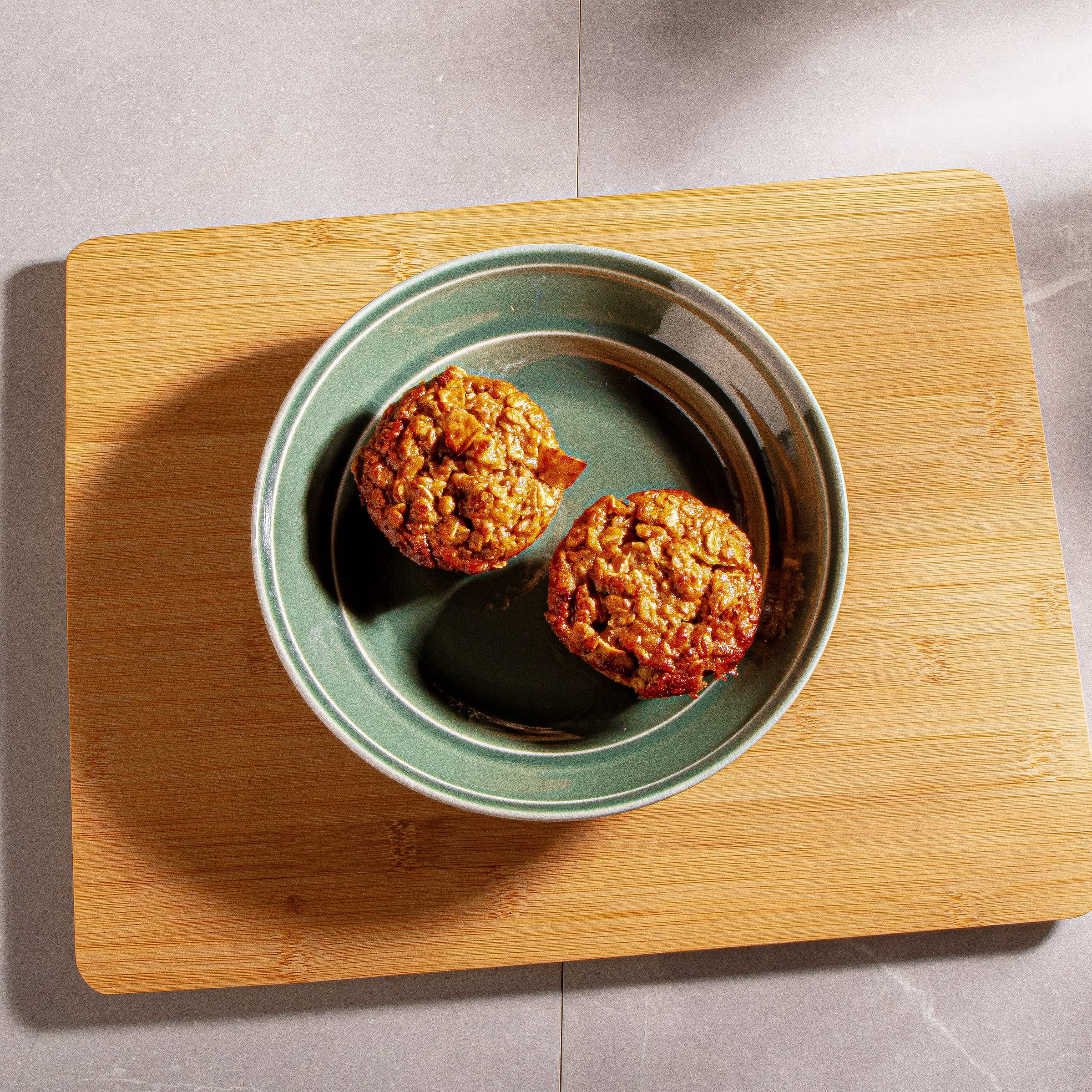 Almond Butter Apple Oatmeal Cups